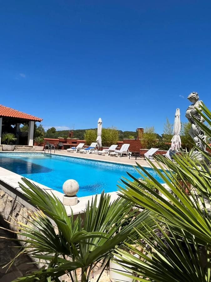 Apartman Gorana With Swimming Pool Елса Экстерьер фото